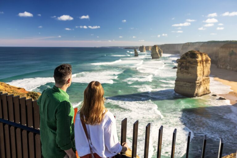 Twelve Apostles - Dramatic limestone stacks along the Great Ocean Road