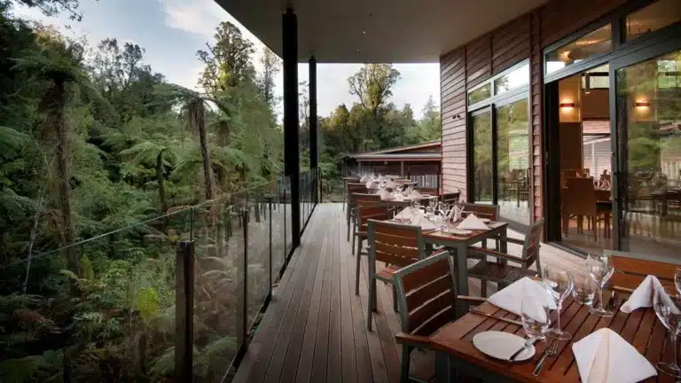 Restaurant Deck